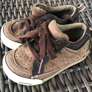 Stride rite brown lace up shoes size 6m